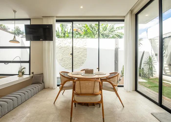 Chic 2Br Villas, Modern Comfort In Heart Of Canggu بيت للعطل