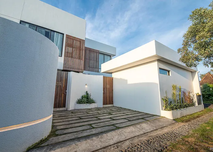 Chic 2Br Villas, Modern Comfort In Heart Of Canggu